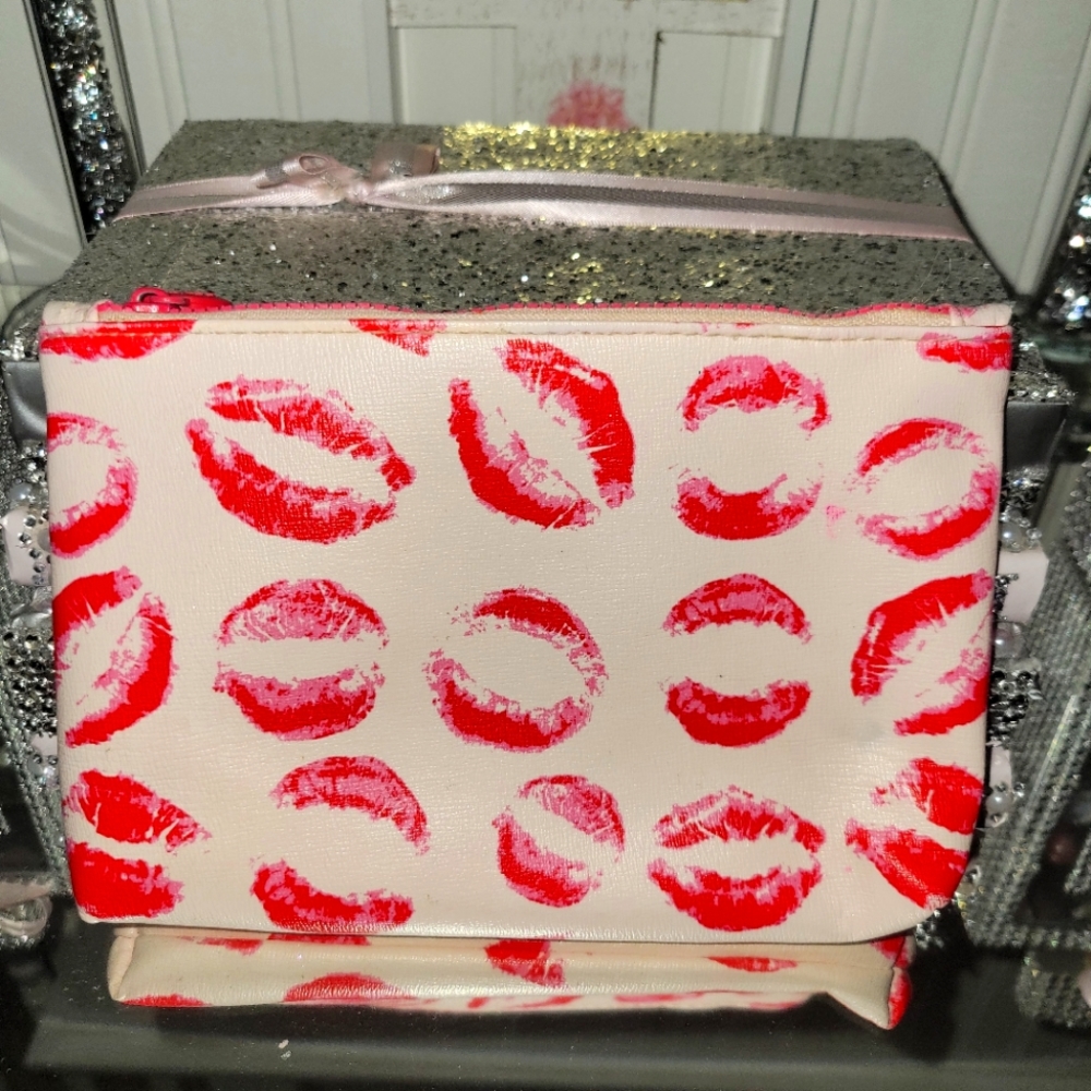 🌸Ipsy cosmetic Bag 🌸